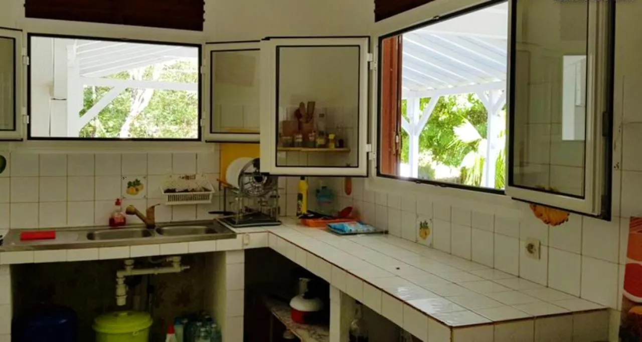 Maison De 2 Chambres A Le Gosier Avec Jardin Amenage Et Wifi A 3 Km De La Plage